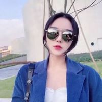 蓝色衣服的女生头像-蓝天女生头像