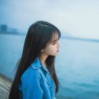 蓝色衣服的女生头像-蓝天女生头像