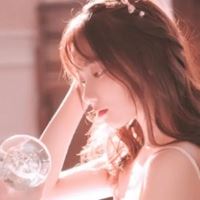 女生头像带贴纸-可爱女生头像壁纸