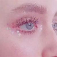 只露眼睛的女生头像_头像女生露脸可爱
