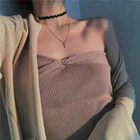超火超好看的部位女生头像|最近很火的头像女的在上面