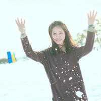 雪花图片唯美飘落头像（雪花落下的图片头像）