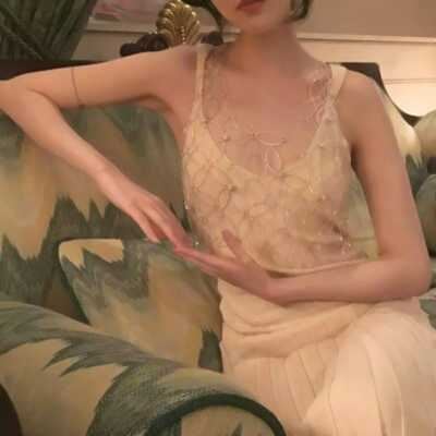 森系不露脸的头像女生_唯美复古森系女生头像不露脸