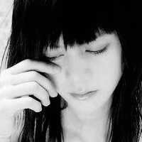 伤感头像黑白女生痛哭|头像女伤感想哭的感觉黑白