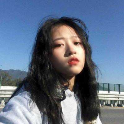 甜美俏皮可爱女生头像_俏皮的女生头像