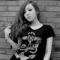 伤感头像女黑白图片 好看的头像图片女生背影伤感黑白