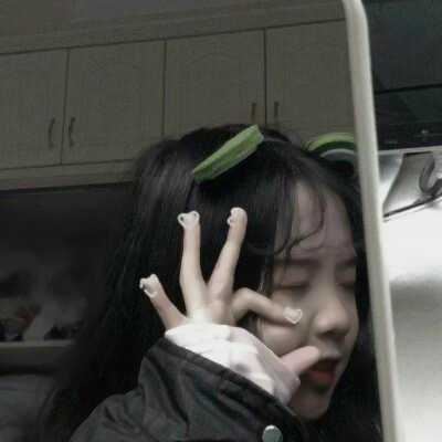 甜美俏皮可爱女生头像_俏皮的女生头像