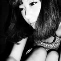 伤感头像女黑白图片 好看的头像图片女生背影伤感黑白