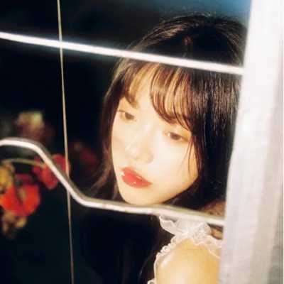 港风的女生头像-头像女生简单气质港风