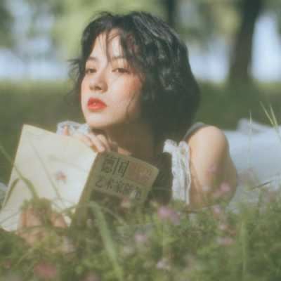唯美复古森系女生头像_复古森系女生头像动漫