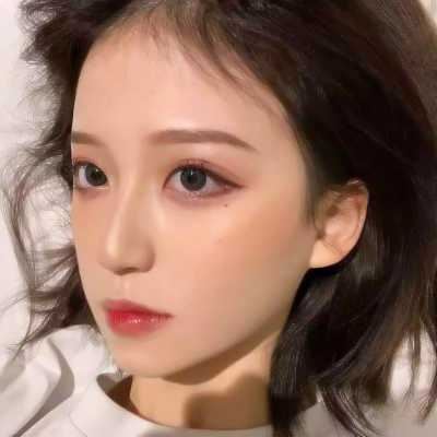 甜美俏皮可爱女生头像_俏皮的女生头像