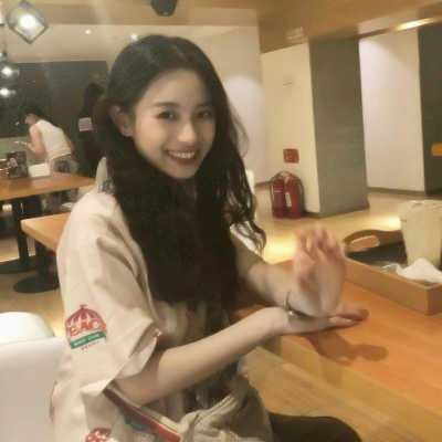 甜美俏皮可爱女生头像_俏皮的女生头像