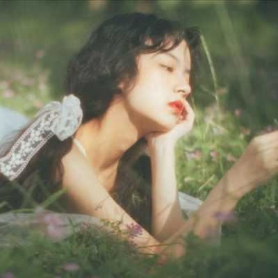 唯美复古森系女生头像_复古森系女生头像动漫
