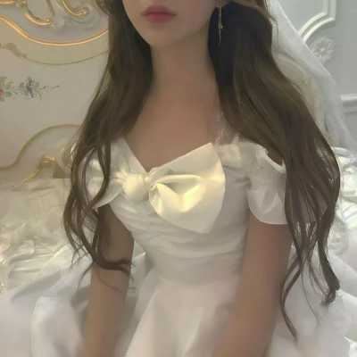 女头部位不露脸头像_女生头像上半身不露脸