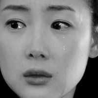 伤感头像黑白女生痛哭|头像女伤感想哭的感觉黑白