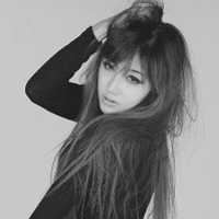伤感头像女黑白图片 好看的头像图片女生背影伤感黑白