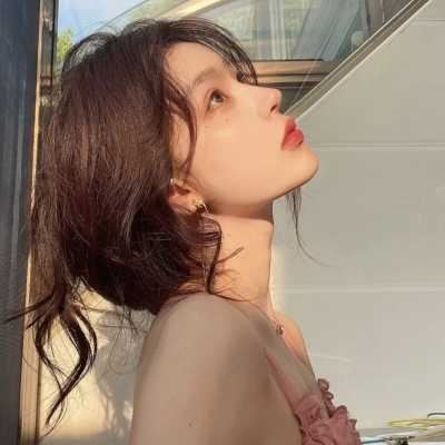 小众的女生头像 复古高端的小众头像