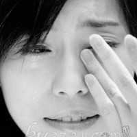 伤感头像黑白女生痛哭|头像女伤感想哭的感觉黑白