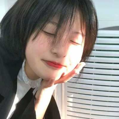 魅力气质女人头像开车带眼镜的女人头像_魅力气质女人头像潘金莲