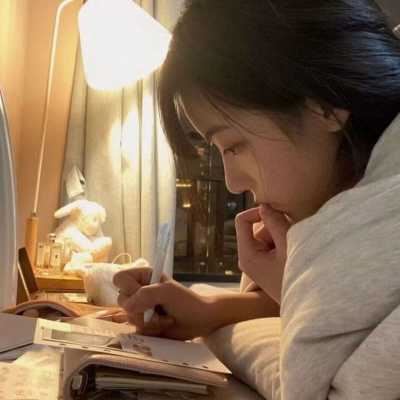 魅力气质女人头像开车带眼镜的女人头像_魅力气质女人头像潘金莲