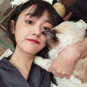 个性酷酷潮流女头像|头像女生霸气冷酷伤感