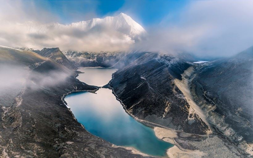 高原雪山风光桌面壁纸图片