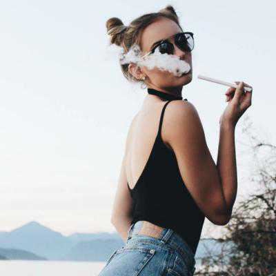 欧美风女生头像高清唯美_欧美个性女孩头像大气大方