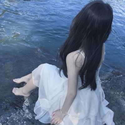 海边网图女生头像-头像女海边高清图片