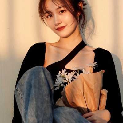 暖色调的治愈系头像女_暖色治愈唯美头像