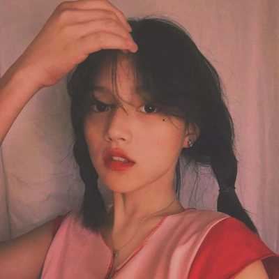 很有气质的女生头像复古风-唯美复古女生头像