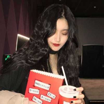 好看的微信女生头像动漫（超好看的微信头像女）