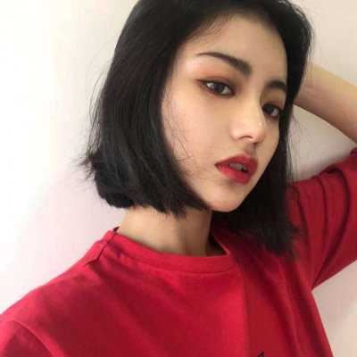 好看的微信女生头像动漫（超好看的微信头像女）