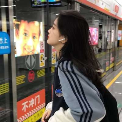 幽默女生头像（好看的头像图片幽默）