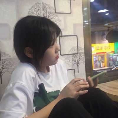 幽默女生头像（好看的头像图片幽默）