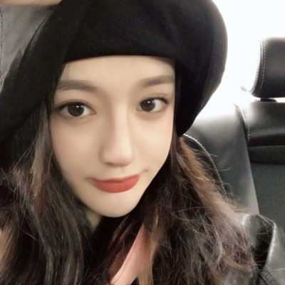 戴帽子的女生头像_戴帽子的女生头像卡通