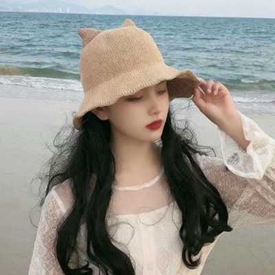 戴帽子的女生头像_戴帽子的女生头像卡通