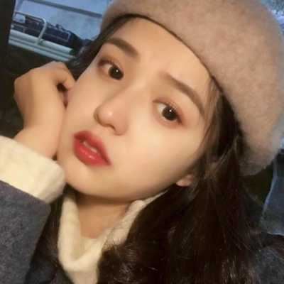 戴帽子的女生头像_戴帽子的女生头像卡通