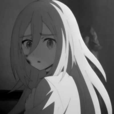 头像女生暗黑丧气 黑白很丧很绝望的头像女