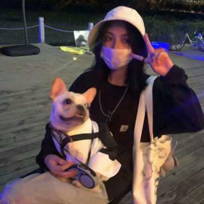戴帽子的女生头像_戴帽子的女生头像卡通