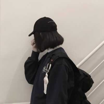 戴帽子的女生头像_戴帽子的女生头像卡通