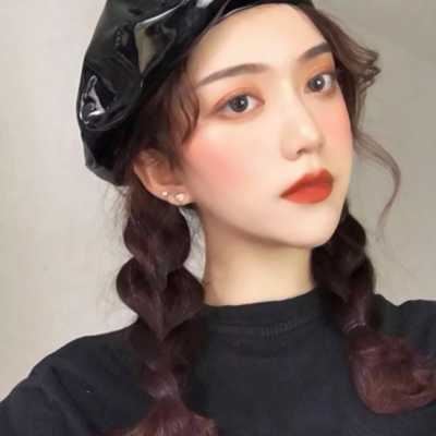戴帽子的女生头像_戴帽子的女生头像卡通