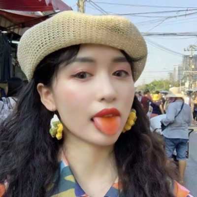 戴帽子的女生头像_戴帽子的女生头像卡通