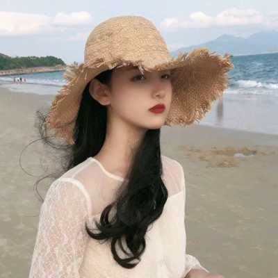戴帽子的女生头像_戴帽子的女生头像卡通