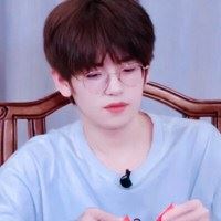 胡春杨图片高清壁纸_胡杨头像图片