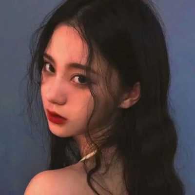 微信头像图片女唯美新款（微信头像图片最新款女）