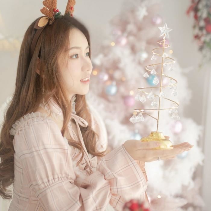 白色系美女头像图片|圣诞节美女头像