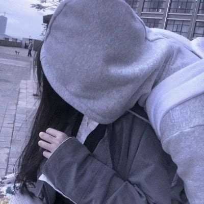 不露脸半身控情侣头像牵手 情侣头像不露头半身