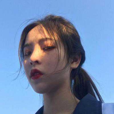 唯美蓝色系女生头像（超仙气的意境蓝色系女头像）