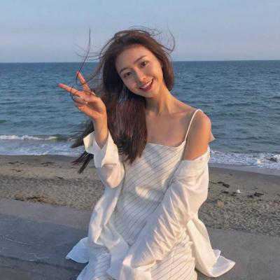 唯美蓝色系女生头像（超仙气的意境蓝色系女头像）