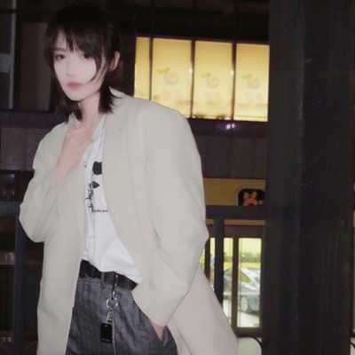 有品位的女生头像背影 最有品位个性微信头像女